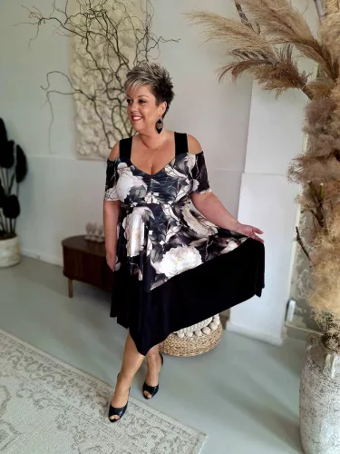 Dália ruha, XL-5XL-ig